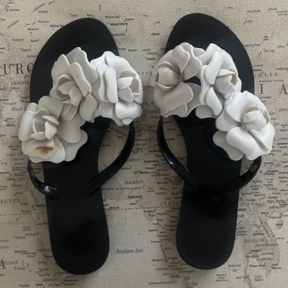 Melissa Shoes - Mini Melissa Jelly Flip Flops Size 7.5 Black With White Flowers